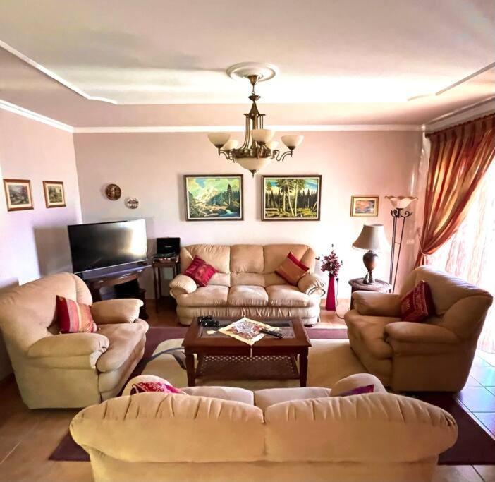 Central Tirana Flat Near Bazaar Dış mekan fotoğraf