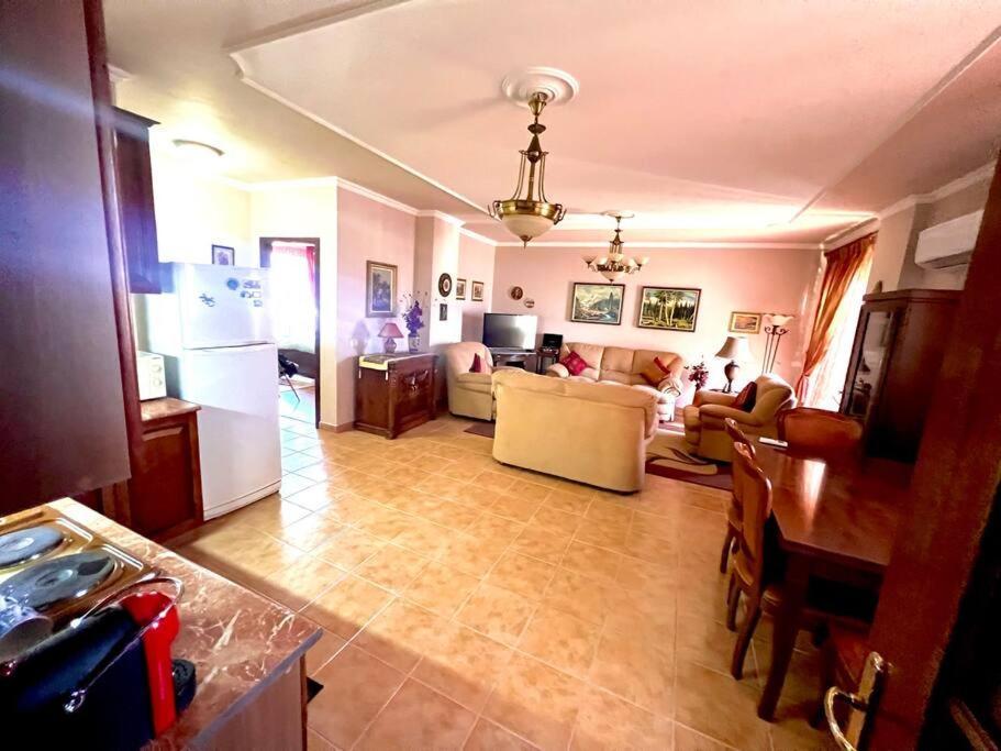 Central Tirana Flat Near Bazaar Dış mekan fotoğraf